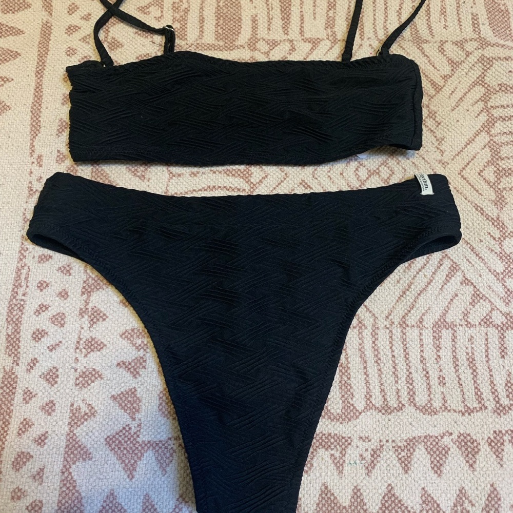 Rhythm Bikini L-Top XL-Bottom